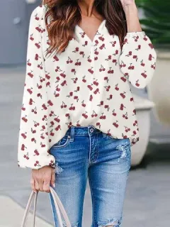 Blusa con cuello en V y estampado de cerezas por toda la prenda