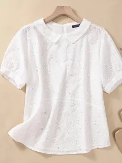 Blusa con cuello Peter Pan bordado