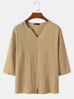 Basic V-neck T-shirts with stitching detail