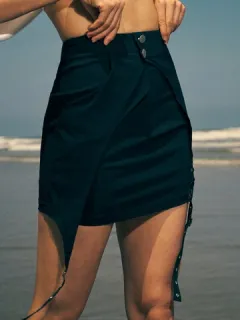 Falda con cremallera y cordones sólidos