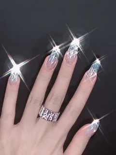 Plata Flame Falso Uñas