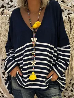 Camiseta holgada con cuello en V y patchwork a rayas
